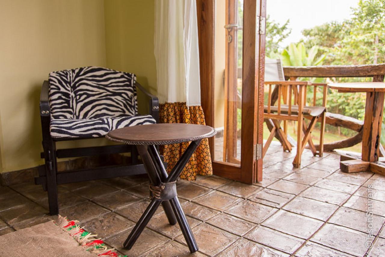 Weru Weru River Lodge Habitación foto